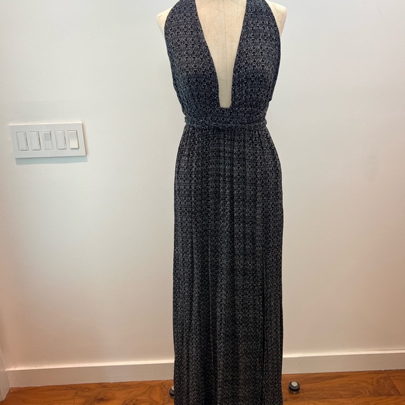 Gorgeous maxi dress by re:named many ways to wear! Size Small - Picture 2 of 2